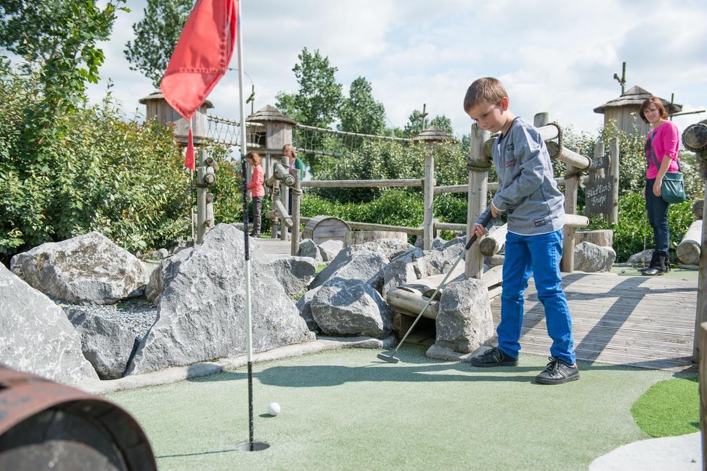 Sunparks Oostduinkerke - Plopsaland Hotel Buitenkant foto