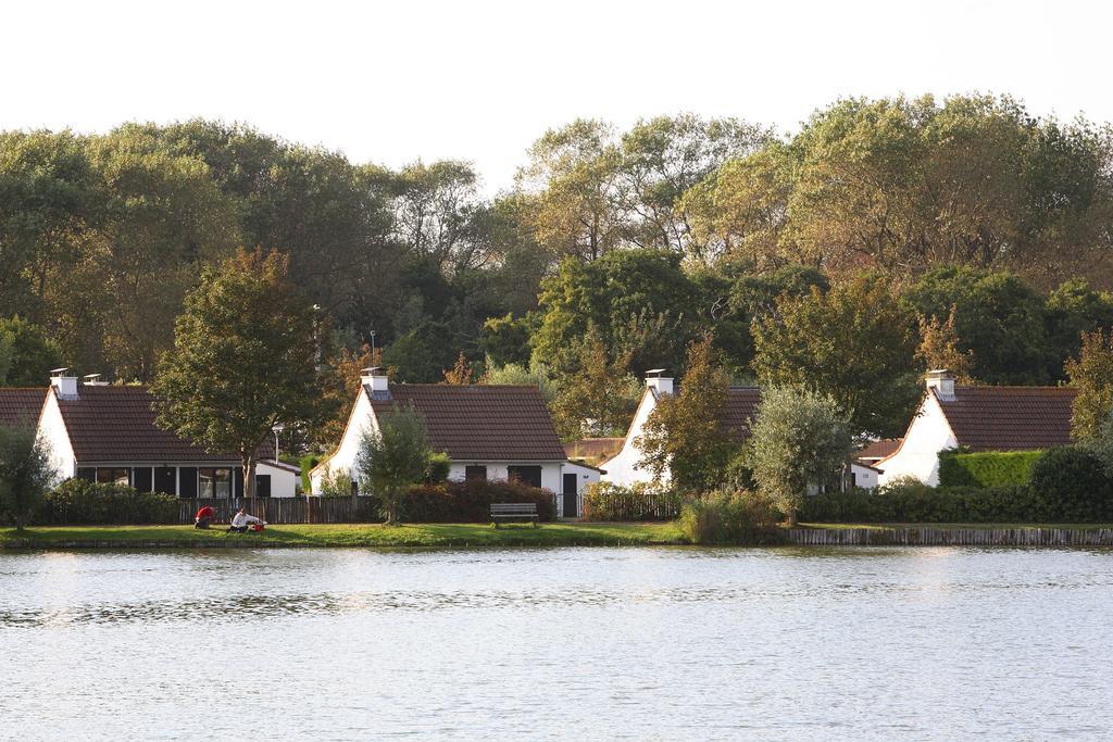 Sunparks Oostduinkerke - Plopsaland Hotel Buitenkant foto