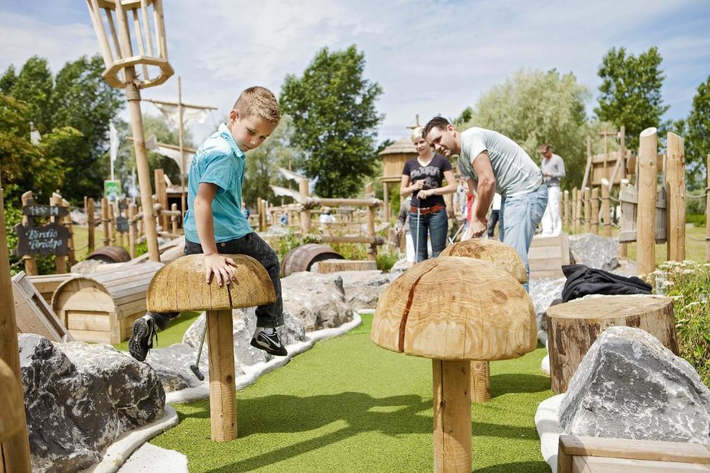 Sunparks Oostduinkerke - Plopsaland Hotel Buitenkant foto