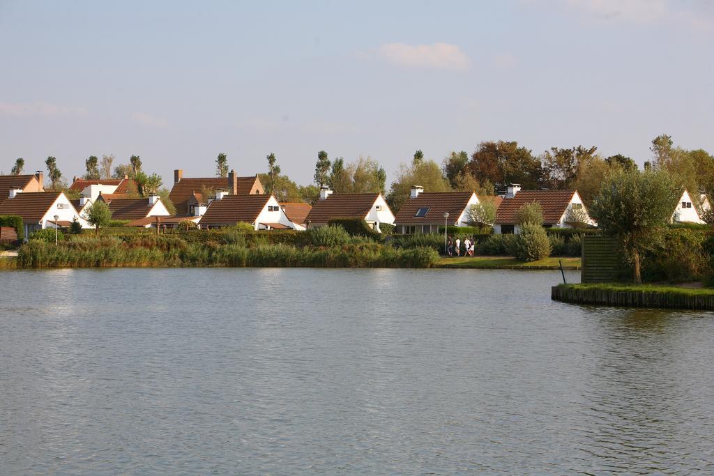 Sunparks Oostduinkerke - Plopsaland Hotel Buitenkant foto