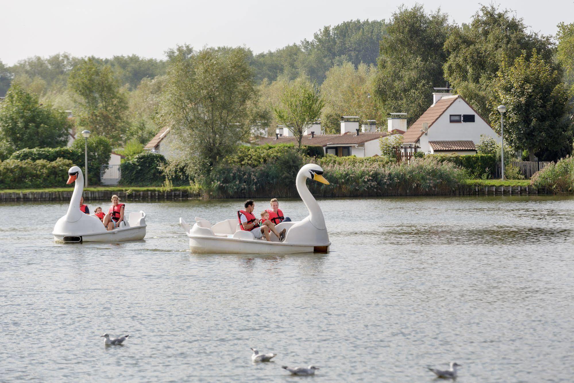 Sunparks Oostduinkerke - Plopsaland Hotel Buitenkant foto