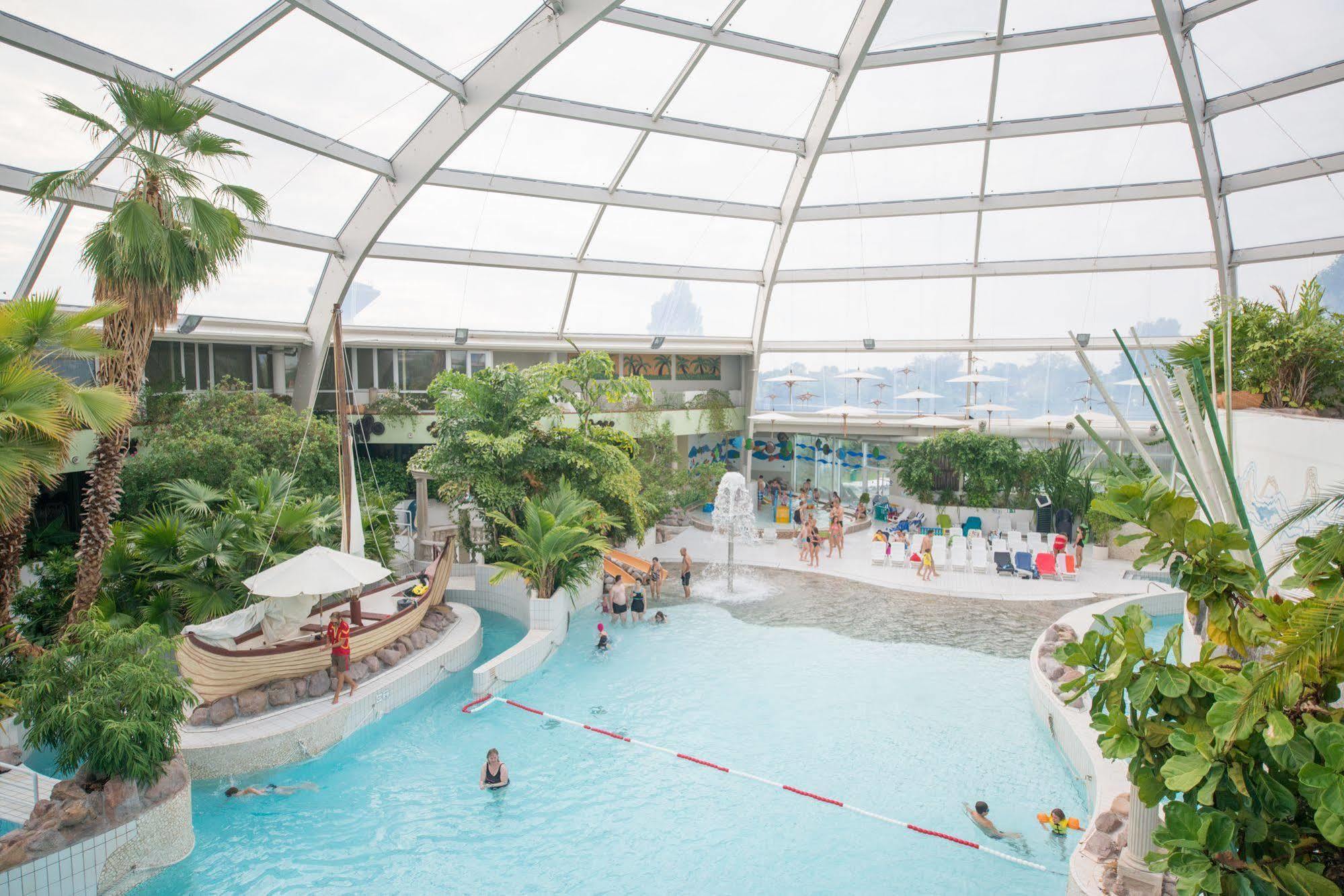 Sunparks Oostduinkerke - Plopsaland Hotel Buitenkant foto
